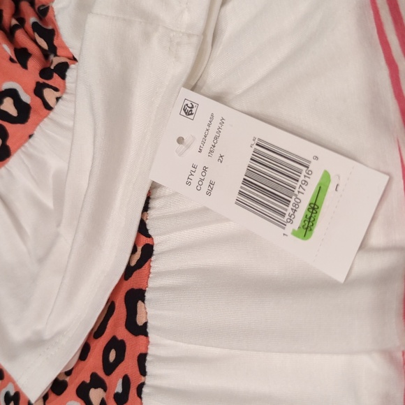 NWT Women's Size 2X Plus Size Top - Picture 9 of 9